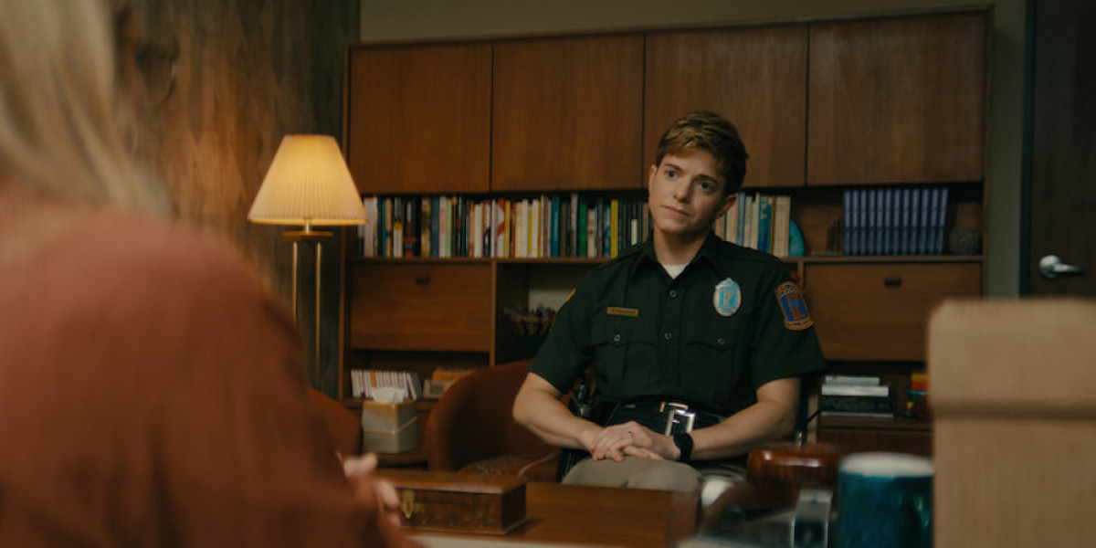 Mae Martin Thriller: Wayward—Tall Pines Secrets